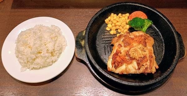 いきなり!ステーキ グリルチキンステーキ.jpg