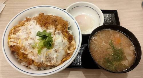 かつや カツ丼 Bセット とん汁 温泉卵が160円 円お得 バイク好きペケの気ままにブログ