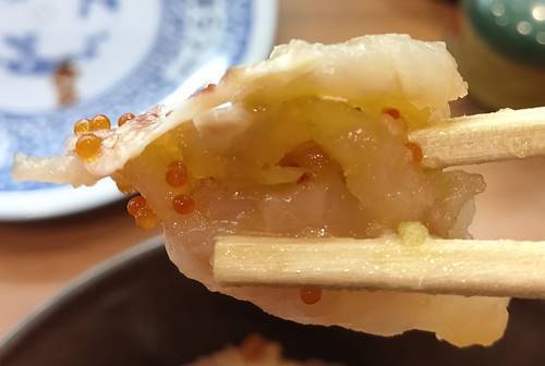 くら寿司 感動のくらランチ 旬の海鮮丼 ネタ1.jpg