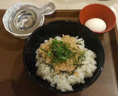 すき家 とりそぼろ丼.JPG