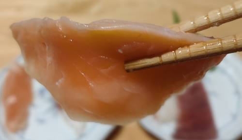 はま寿司 特上5種の海鮮丼 サーモン.jpg