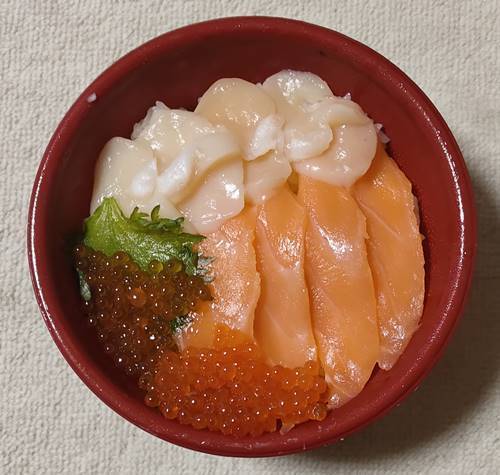 はま寿司 特上北海丼.jpg