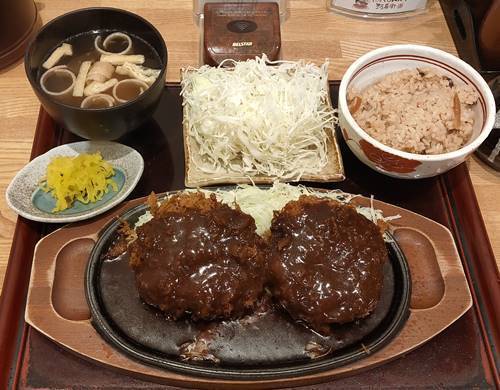 熟成とんかつ まる兵衛 デミグラスメンチカツ定食 月曜日300円引き いわき市 バイク好きペケの気ままにブログ