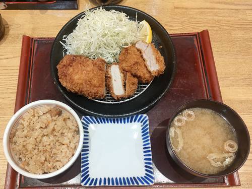 まる兵衛 厚切り合盛定食.jpg