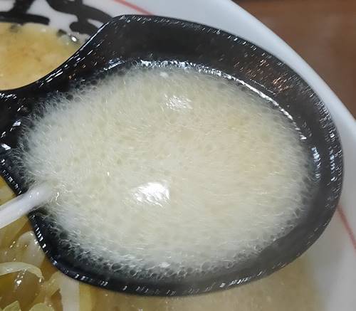 みそ吉 博多味噌ラーメン スープ.jpg