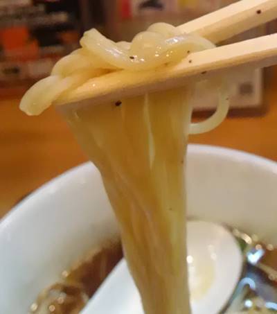 らあめん花月嵐 中華そば しば田 麺.JPG