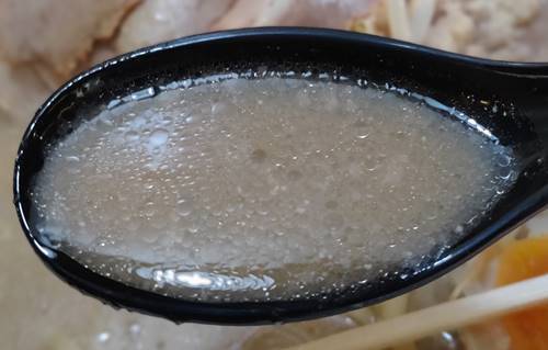 らーめん でぽっと 豚そば 男盛り スープ.jpg