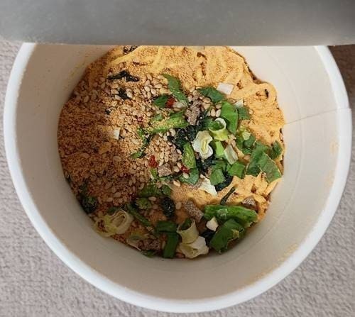 エースコック タテ型 飲み干す一杯 担担麺(1).jpg