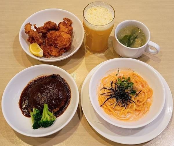 ガスト フィットメニュー ハンバーグ＆唐揚げ＆パスタ.jpg