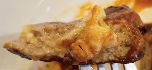 ガスト フィットメニュー FIT!チーズINハンバーグ 断面.jpg