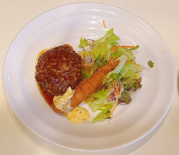 ガスト 水曜日 日替わりランチ ミニチーズINハンバーグてり焼きソース&海老フライ(2).jpg