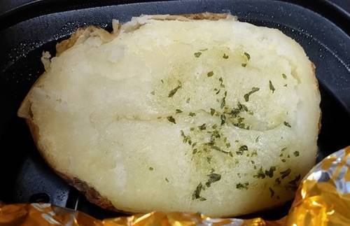 ココス たっぷりチーズと国産舞茸の包み焼きハンバーグ弁当 ポテト.jpg