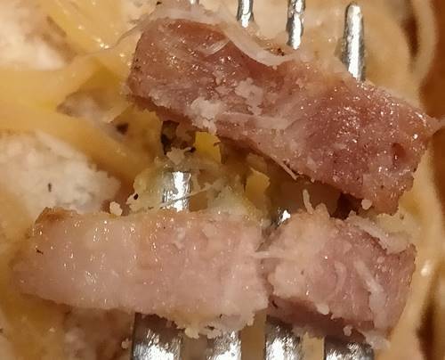 サイゼリヤ カルボナーラ ベーコン.jpg