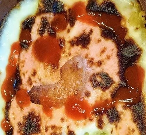 サイゼリヤ タラコとポップコーンシュリンプのドリア ホットソース投入.jpg