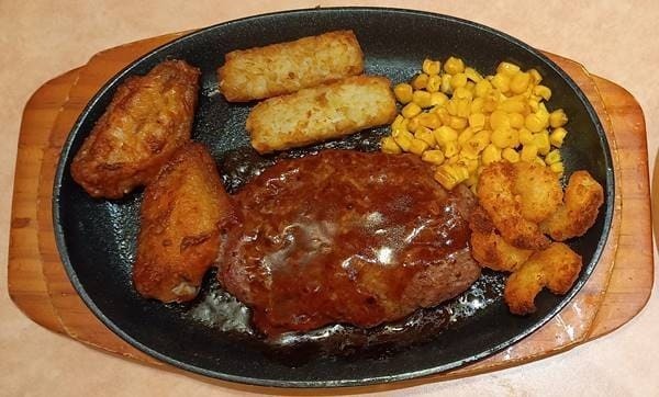 サイゼリヤ ミックスグリル.jpg
