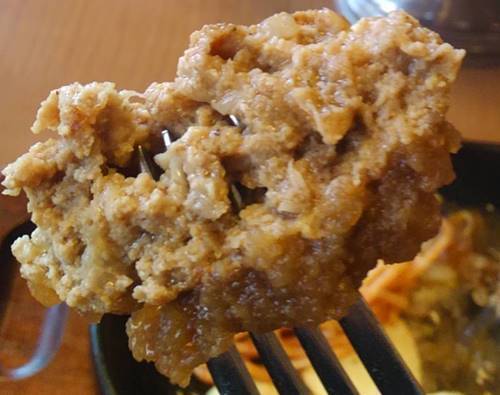 ステーキ宮 自家製ハンバーグランチ ハンバーグ断面.JPG
