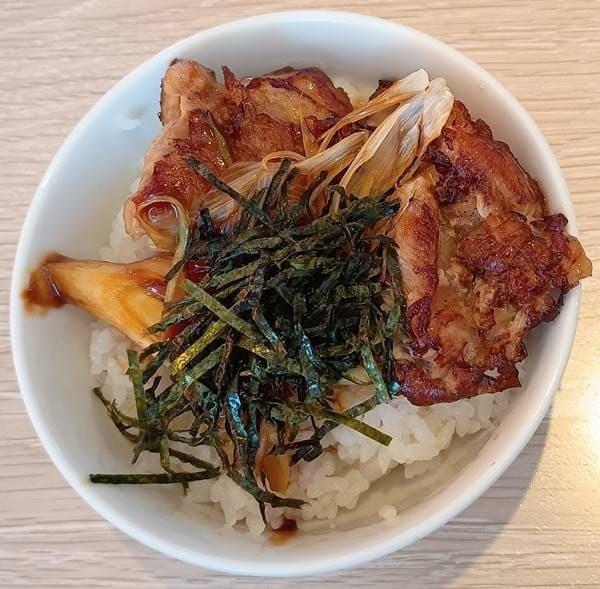 デニーズ 選べる麺＆ミニ丼ランチ どりのミニ照り焼き丼.jpg