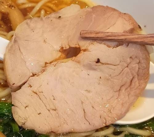 デニーズ 選べる麺&ミニ丼ランチ ミニ中華麺 チャーシュー.jpg