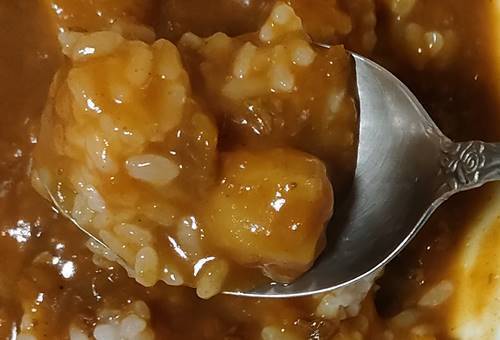 ハチ食品 メガ盛りカレー メガ辛(1).jpg