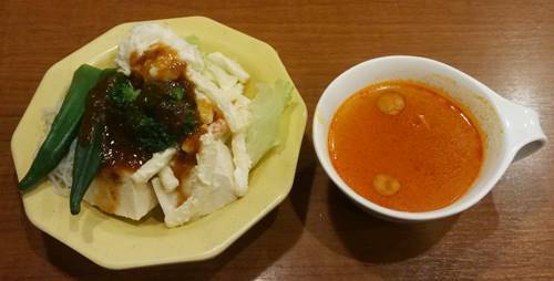 ビッグボーイ サラダ&レッドチリトマトスープ.JPG