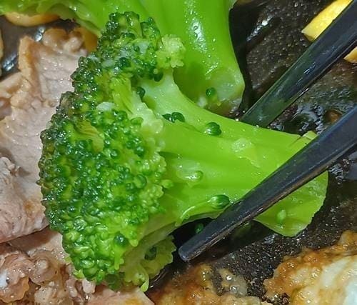 ペッパーランチ 牛焼肉ランチ ブロッコリー.jpg