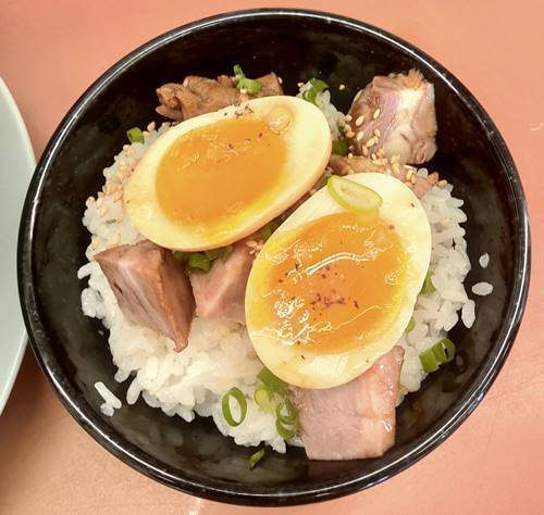 ラーメン山岡家 コロチャーシュー丼.jpg