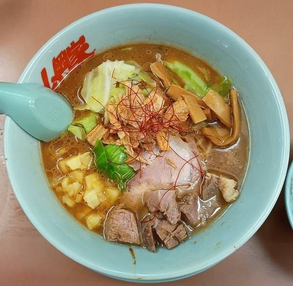 ラーメン山岡家 特製カレーとんこつラーメン.jpg
