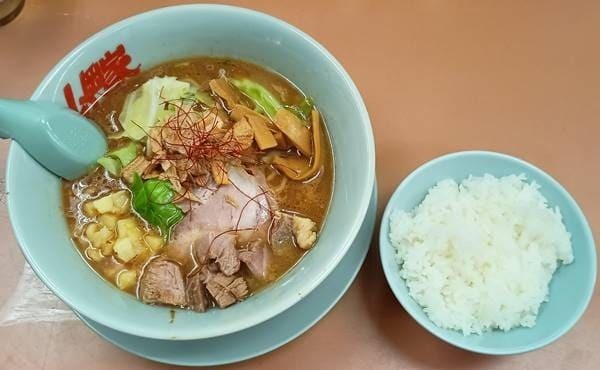 ラーメン山岡家 特製カレーとんこつラーメン 半ライスセット.jpg