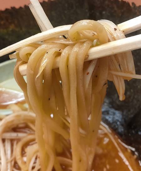ラーメン山岡家 辛味噌ネギラーメン 麺.jpg