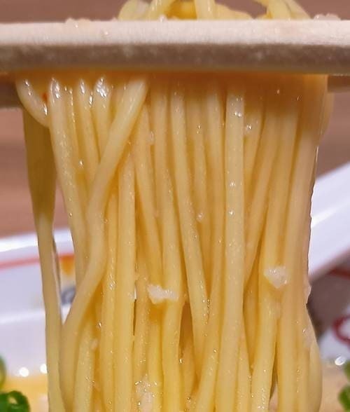 ラーメン魁力屋 コク旨ラーメン 麺.jpg