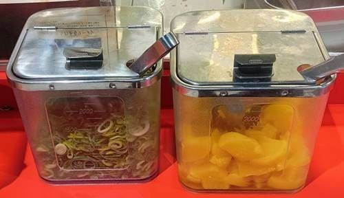 ラーメン魁力屋 ネギ&沢庵.jpg