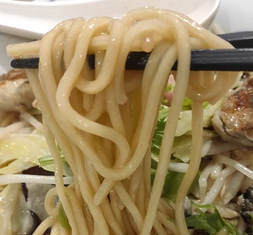 リンガーハット かきちゃんぽん 麺.jpg