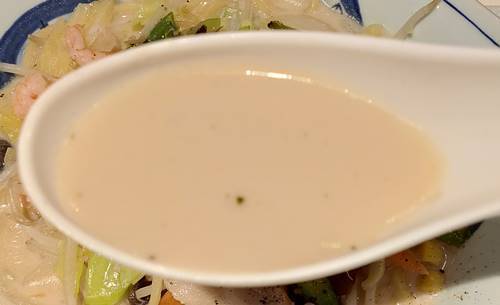 リンガーハット とくちゃんぽんグリーンアスパラ スープ.jpg