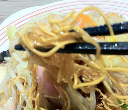 リンガーハット 皿うどん 麺.JPG