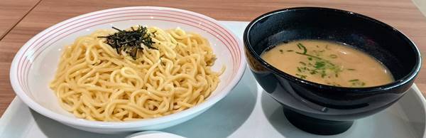 リンガーハット 鶏白湯つけ麺炭火焼き鴨肉入り(1).jpg