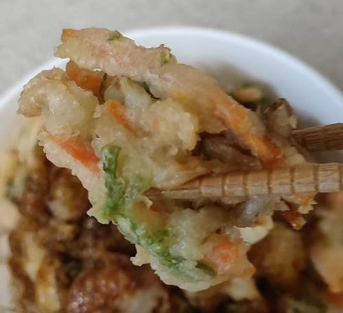 ローソン 海鮮かき揚げ丼 かき揚げ.jpg