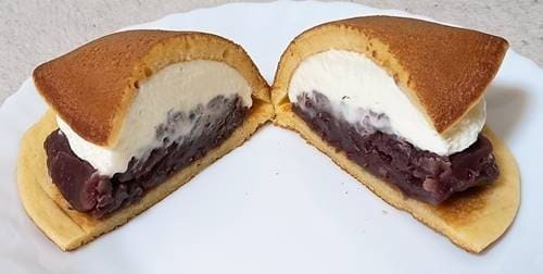 ローソン 盛りすぎ！どらもっち 断面.jpg