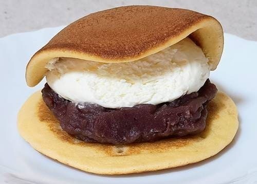 ローソン 盛りすぎ!どらもっち(1).jpg