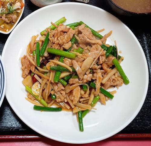 中華料理 彩鳳 豚肉とニンニクの茎炒め定食 豚肉とニンニクの茎炒め.jpg