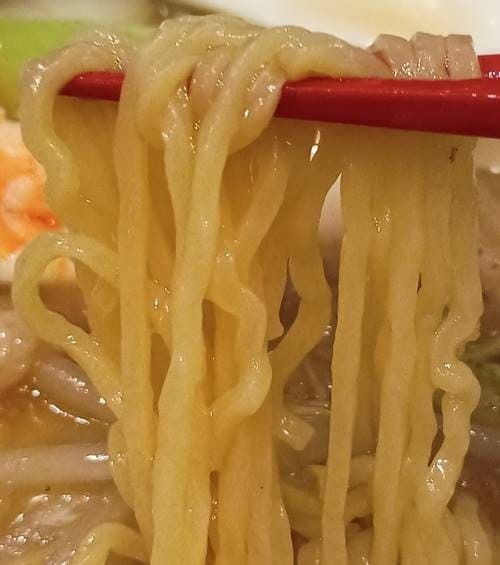 中華料理 福満源 五目ラーメン 麺.jpg