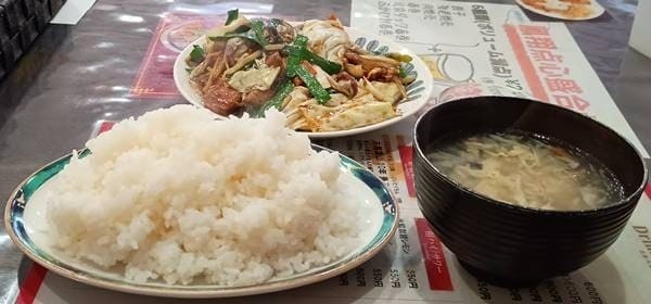 中華料理店 鳳翔 レバニラ炒め定食(1).jpg