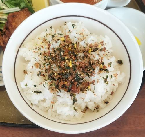 中華麺食房 三宝亭 若鶏の唐揚げ定食 ライス.jpg