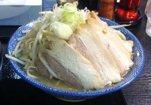 優勝軒 富士チャーシュー麺.JPG