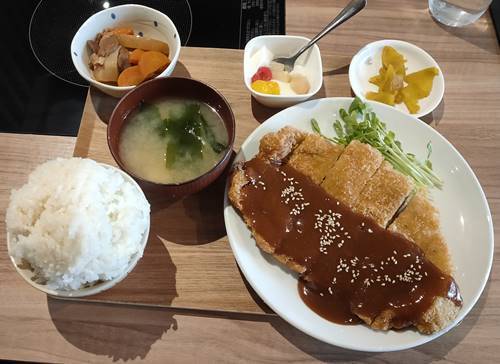 北海しゃぶしゃぶ チキンカツ定食ランチ 漫画盛りご飯 デザート付き バイク好きペケの気ままにブログ