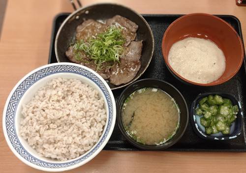 吉野家 牛たん麦とろ御膳.jpg