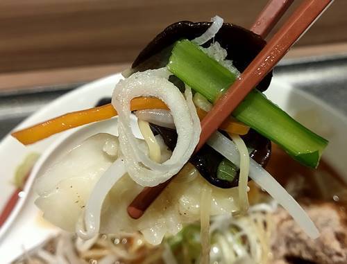 幸楽苑 から揚げらーめん 野菜.jpg