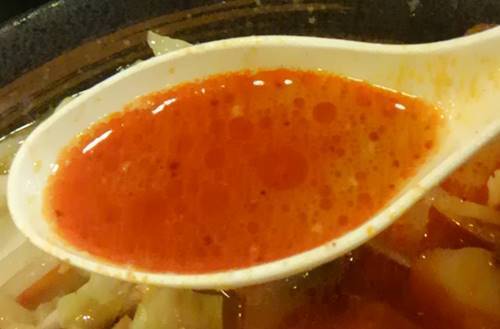 幸楽苑 辛し味噌野菜たんめん スープ.JPG