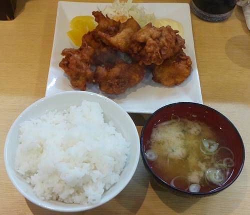 情熱食堂 伝説の唐揚げ定食.JPG
