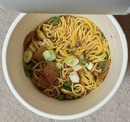 日清 Ramen Break Beats 地鶏醤油らぁ麺(1).jpg