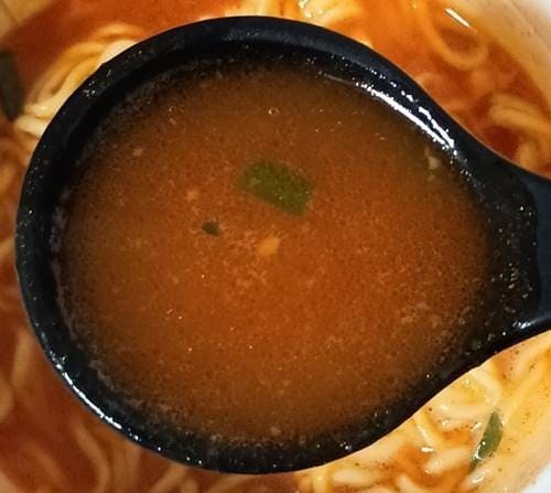 明星 モード学園コラボ 辛DEMO幸 ハニーバター風旨辛チゲラーメン スープ.jpg